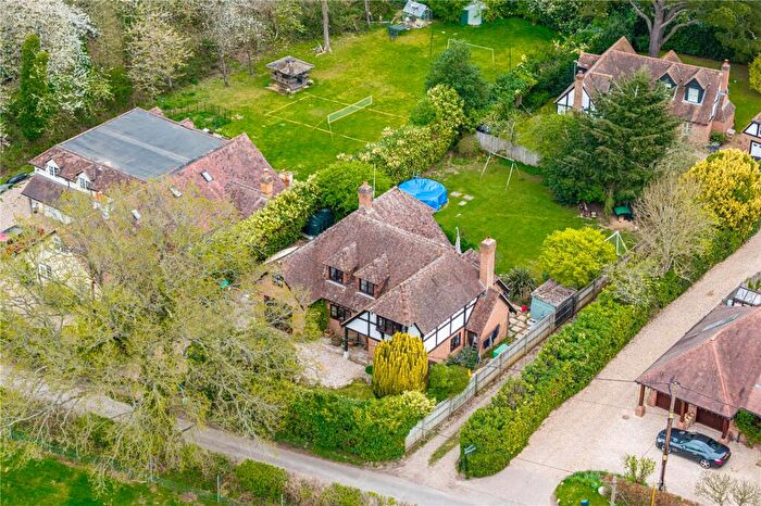 4 Bedroom Detached House For Sale In Burnt Hill, Yattendon, Thatcham, Berkshire, RG18