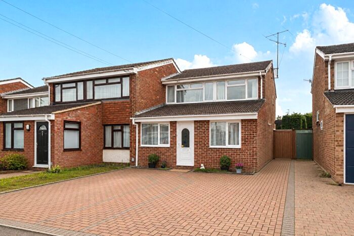 4 Bedroom Semi-Detached House For Sale In Cornfields, Godalming, Surrey, GU7