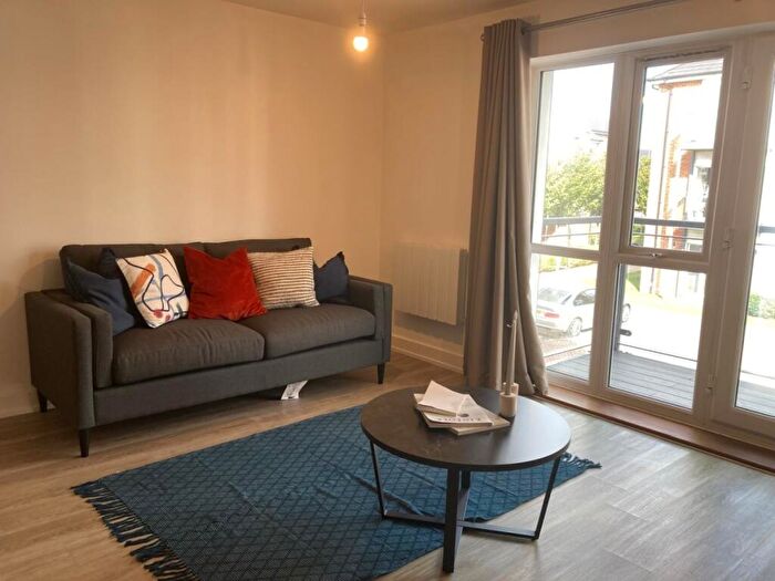 2 Bedroom Flat To Rent In Holmbush Mews, The Green, RH12