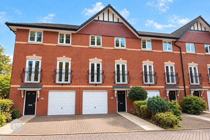 4 Bedroom Town House For Sale In Regents Place, Lostock, BL6