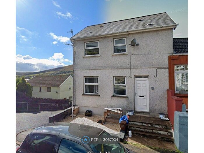 2 Bedroom End Of Terrace House To Rent In John St, Bridgend, CF32