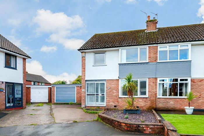 3 Bedroom Semi-Detached House For Sale In Maple Avenue, Burscough, L40