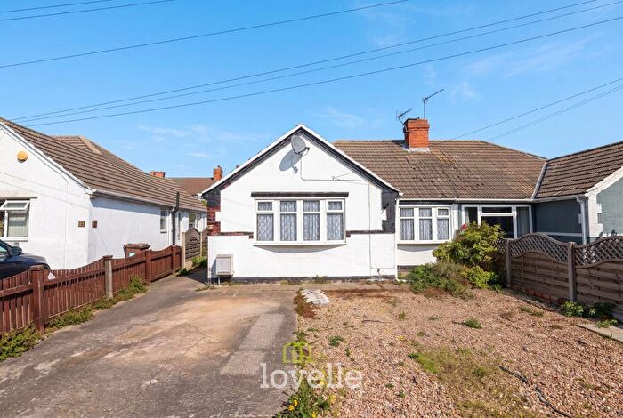 2 Bedroom Semi-Detached Bungalow For Sale In Pyewipe Bungalows, Grimsby, DN31