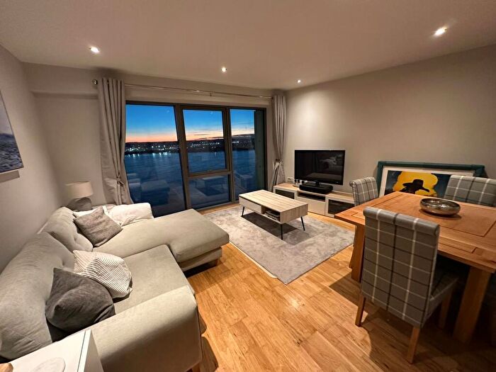 2 Bedroom Apartment To Rent In Alexandra Tower, L3