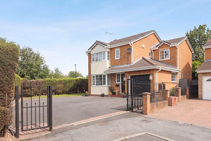4 Bedroom Detached House For Sale In Stoneacre Drive, Sheffield, S12