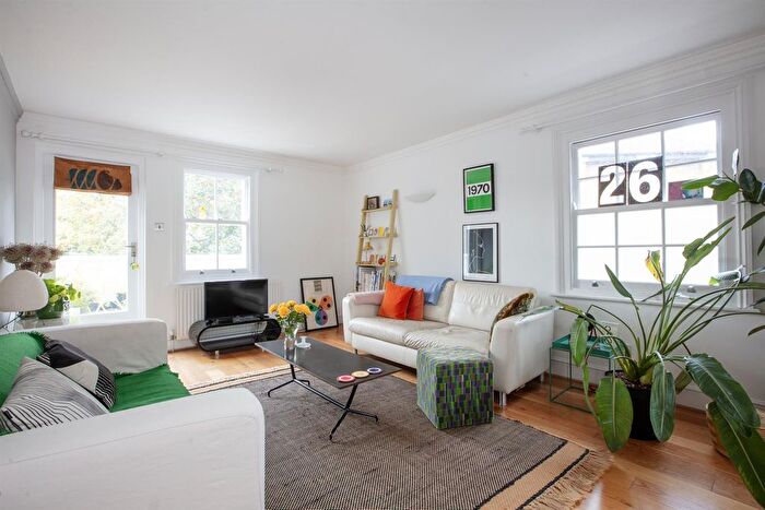 2 Bedroom Flat For Sale In Camberwell New Road, Camberwell, SE5