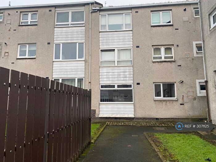 3 Bedroom Flat To Rent In Balmartin Road, Glasgow, G23