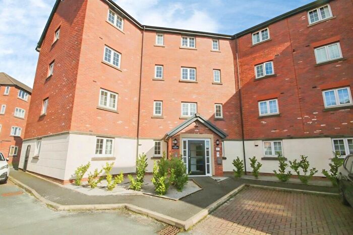 2 Bedroom Flat For Sale In Giants Seat Grove, Swinton, Manchester, Greater Manchester, M27