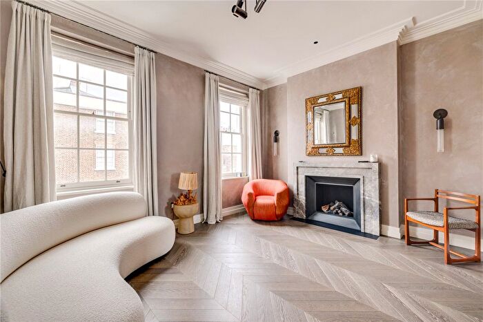 4 Bedroom Terraced House For Sale In Bloomfield Terrace, London, SW1W