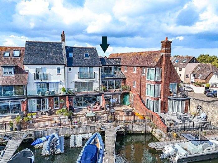 4 Bedroom Town House For Sale In Bridge Street, Christchurch, BH23