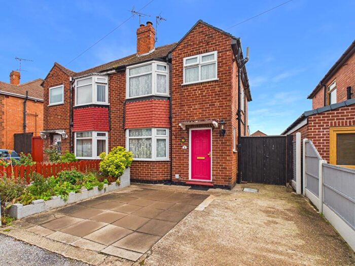3 Bedroom Semi-Detached House For Sale In Woodthorne Avenue, Shelton Lock, DE24