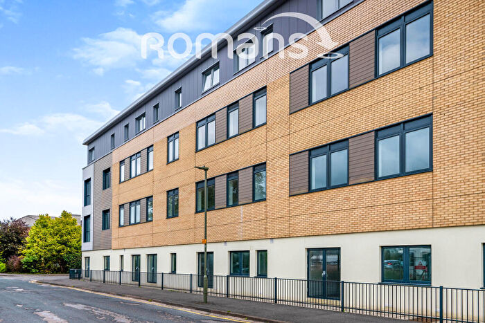 2 Bedroom Flat To Rent In Lyon Way, Frimley, Camberley, GU16