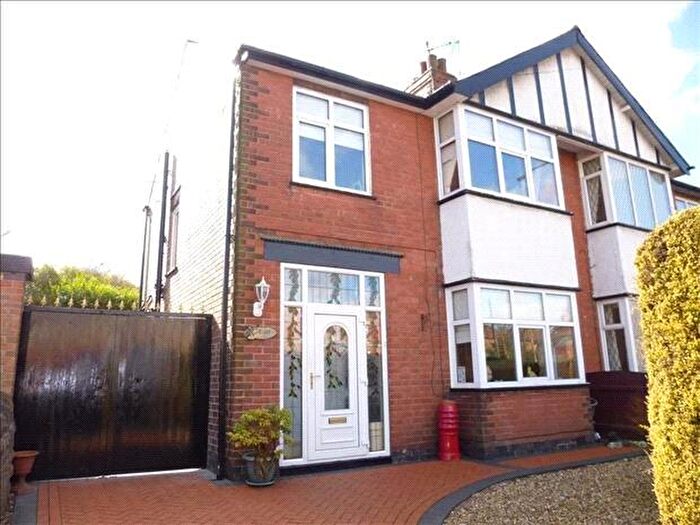 3 Bedroom Semi-Detached House For Sale In Oakdale Road, Nottingham, Nottinghamshire, NG3