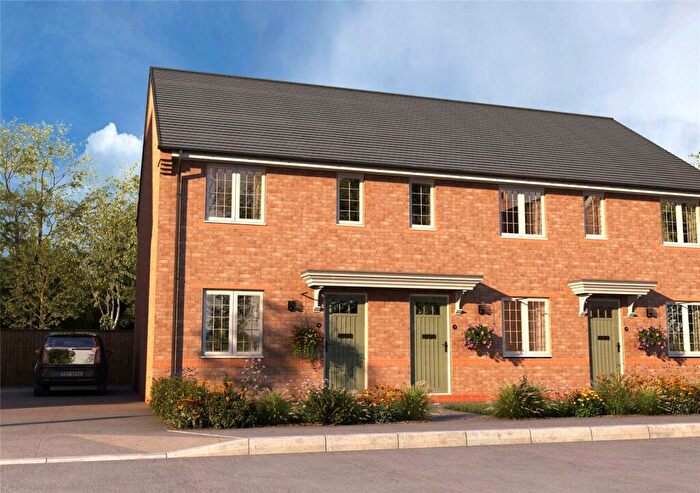 1 Bedroom Maisonette For Sale In Farley Grove, Exeter, Devon, EX1