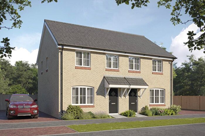 3 Bedroom End Of Terrace House For Sale In Mason Road, Bedford, Bedfordshire, MK42
