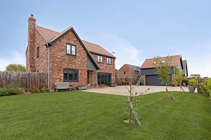 4 Bedroom Detached House For Sale In Hampton Close, Beeston, King's Lynn, PE32