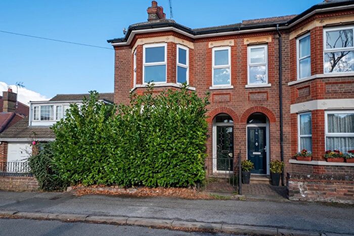 4 Bedroom Semi-Detached House For Sale In Richard Street, Dunstable, Bedfordshire, LU5
