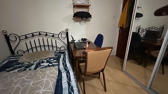 Studio To Rent In Bulstrode Avenue, Hounslow, TW3