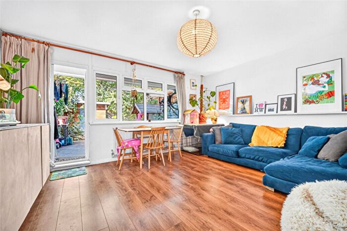 3 Bedroom Flat For Sale In Capworth Street, Leyton, London, E10
