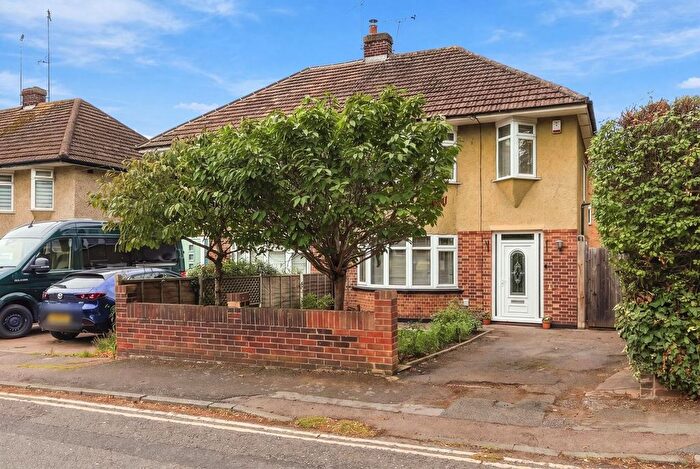 3 Bedroom Semi-Detached House For Sale In Queens Road, Chelmsford, CM2
