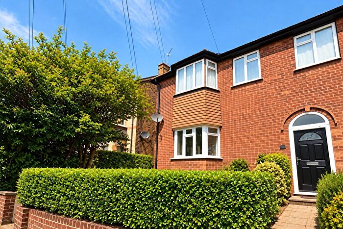 3 Bedroom Maisonette For Sale In Baker Road, London, NW10
