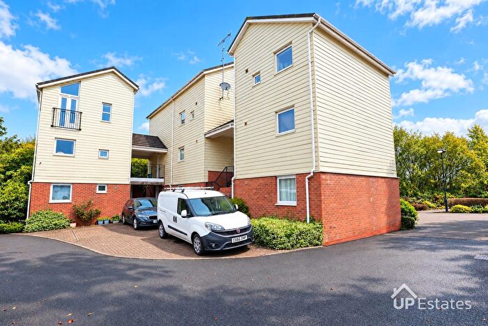 2 Bedroom Flat To Rent In Follager Road, Rugby, CV21