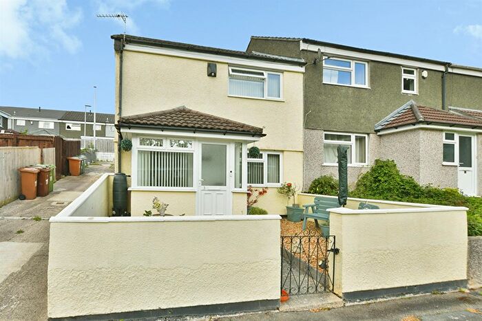 2 Bedroom End Of Terrace House For Sale In Kipling Gardens, Plymouth, PL5