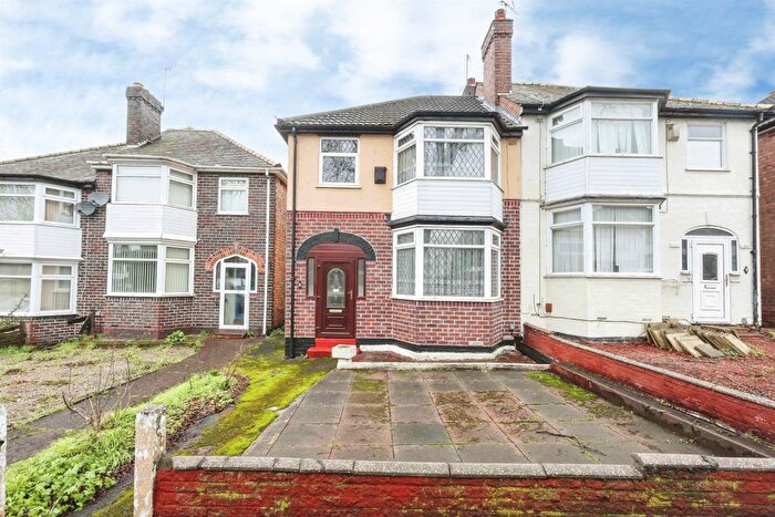 3 Bedroom Semi-Detached House For Sale In Farrington Road, Birmingham, B23