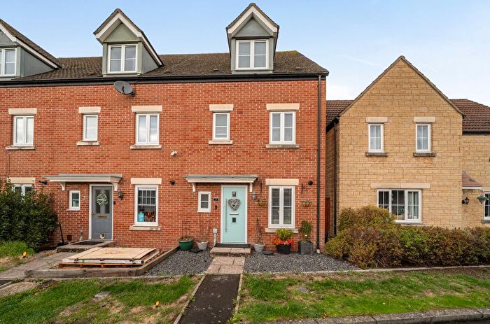 4 Bedroom Terraced House For Sale In Poseidon Close, Oakhurst, Swindon, SN25