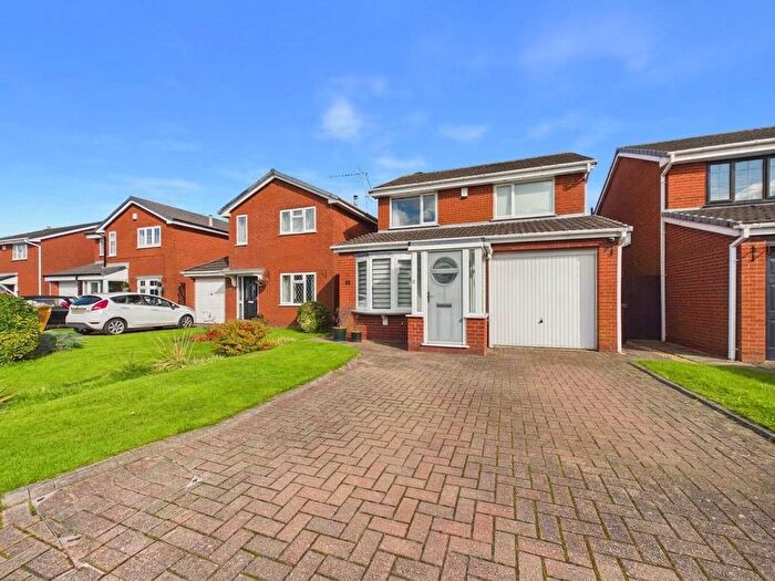 3 Bedroom Detached House To Rent In Longcroft, Tyldesley, M29