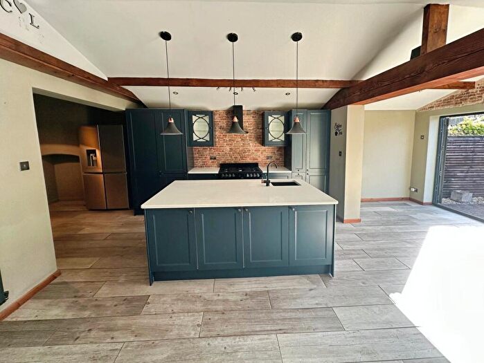 4 Bedroom Semi-Detached House For Sale In No., Hillfield Gardens, Nantwich, Cheshire, CW5