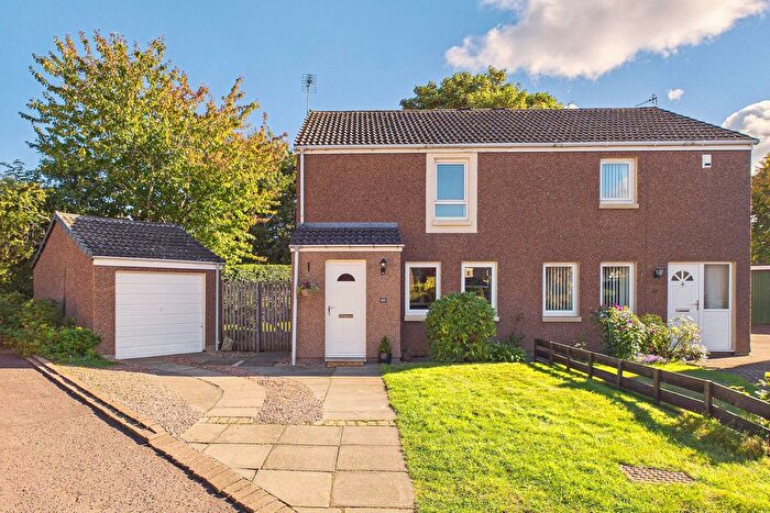 3 Bedroom Semi-Detached House For Sale In Acredales, Haddington, EH41