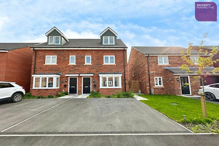 3 Bedroom Semi-Detached House For Sale In Starling Street, PR26
