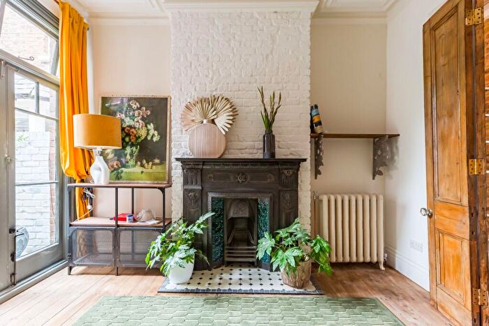 5 Bedroom House To Rent In Priory Avenue, Hornsey, London, N8