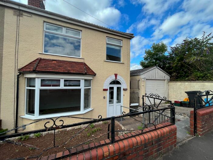 3 Bedroom Property To Rent In Oakland Road, Bristol, BS5