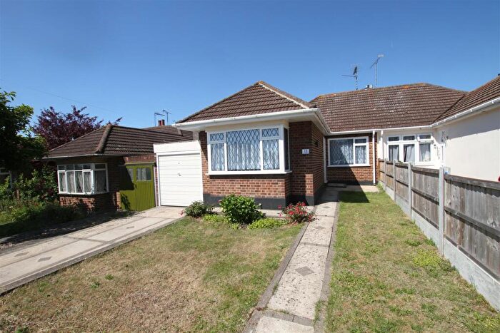 2 Bedroom Semi-Detached Bungalow To Rent In Heycroft Road, Leigh-On-Sea, SS9