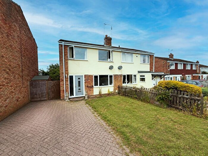 3 Bedroom Semi-Detached House To Rent In Queen Street, Bozeat, NN29