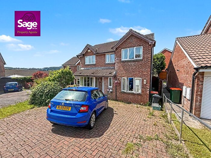 4 Bedroom Detached House For Sale In Pontymason Close, Rogerstone, Newport, NP10