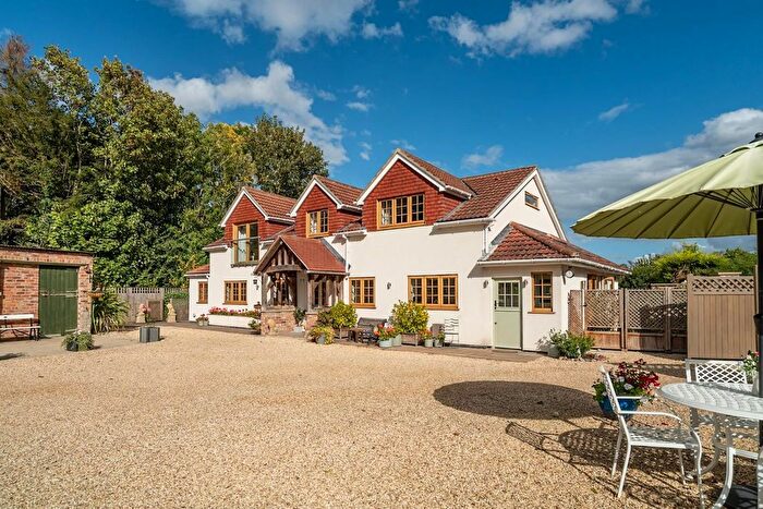 4 Bedroom Detached House For Sale In Stamford Brige Road, Sand Hutton, York, YO41