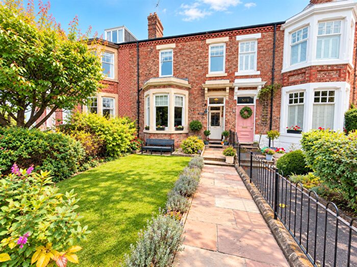 5 Bedroom Terraced House For Sale In Langholm Crescent, Darlington, DL3