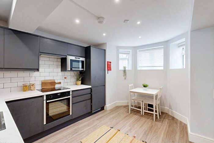 2 Bedroom Flat To Rent In Flat, , Goodwin Street, NG7