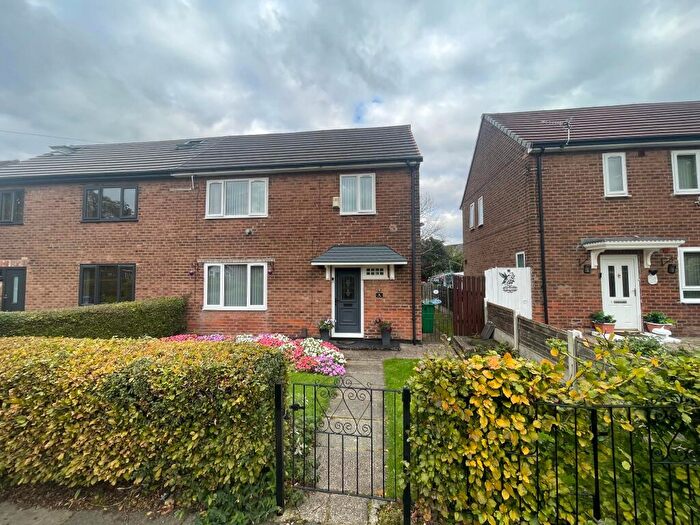 3 Bedroom Semi-Detached House For Sale In Hollins Walk, Manchester, M22