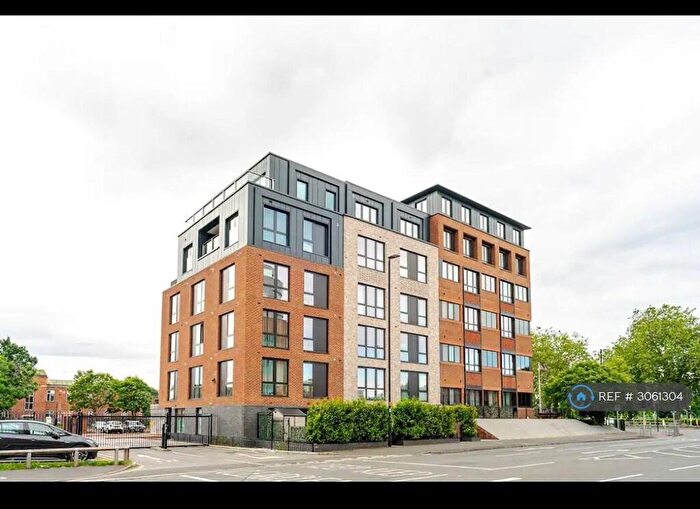 1 Bedroom Flat To Rent In Park House Apartments, Slough, SL1