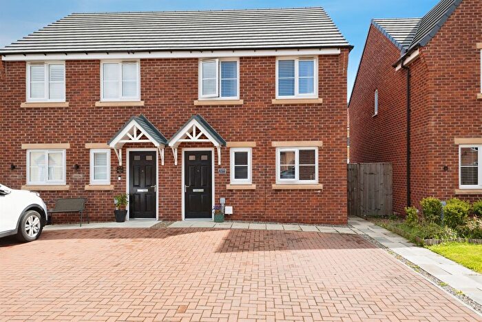 3 Bedroom Semi-Detached House For Sale In Maplewood Drive, Middlesbrough, TS6