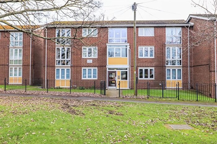2 Bedroom Flat For Sale In Stanley Road, Wakefield, WF1