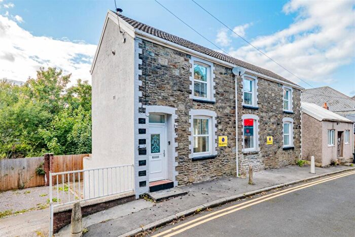 4 Bedroom End Of Terrace House To Rent In Park Place, Abertillery, NP13