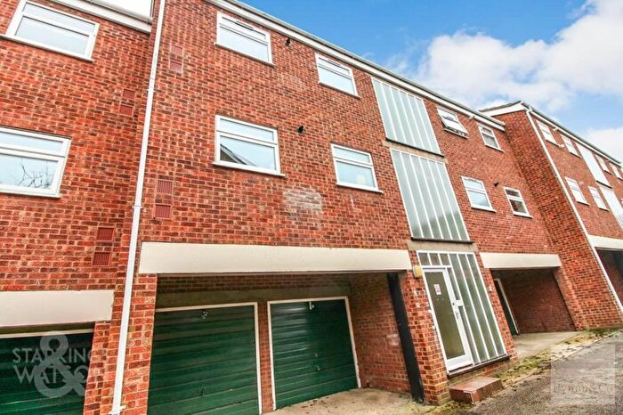 1 Bedroom Semi-Detached House To Rent In Halcombe Court, Norwich, NR3
