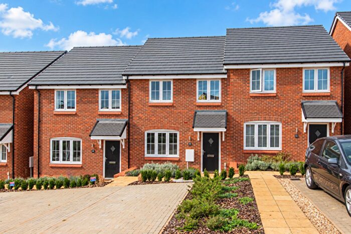 3 Bedroom Terraced House For Sale In Spindleberry Avenue, Wellingborough, NN8