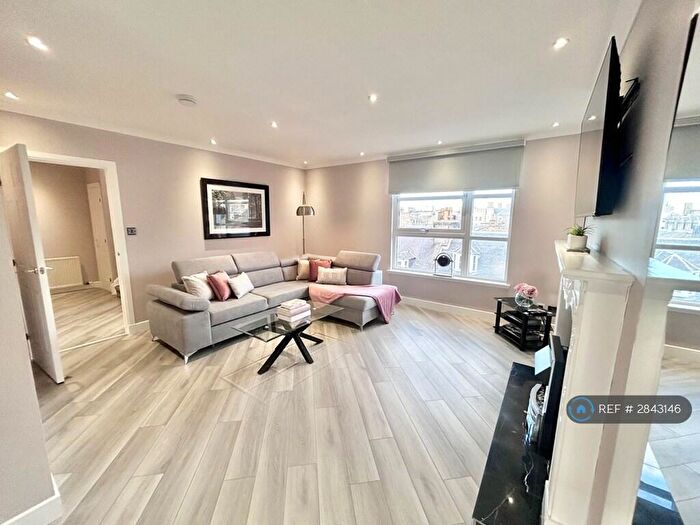 4 Bedroom Penthouse To Rent In New Century House, Aberdeen, AB11