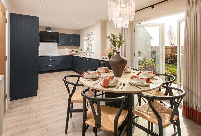4 Bedroom Detached House For Sale In Tillett Way, Norwich, NR13